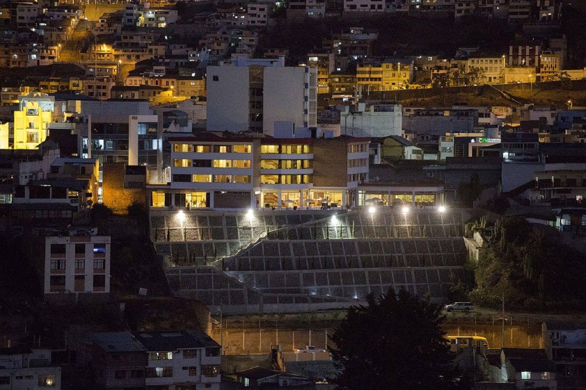 Hotel Ambato Exterior photo